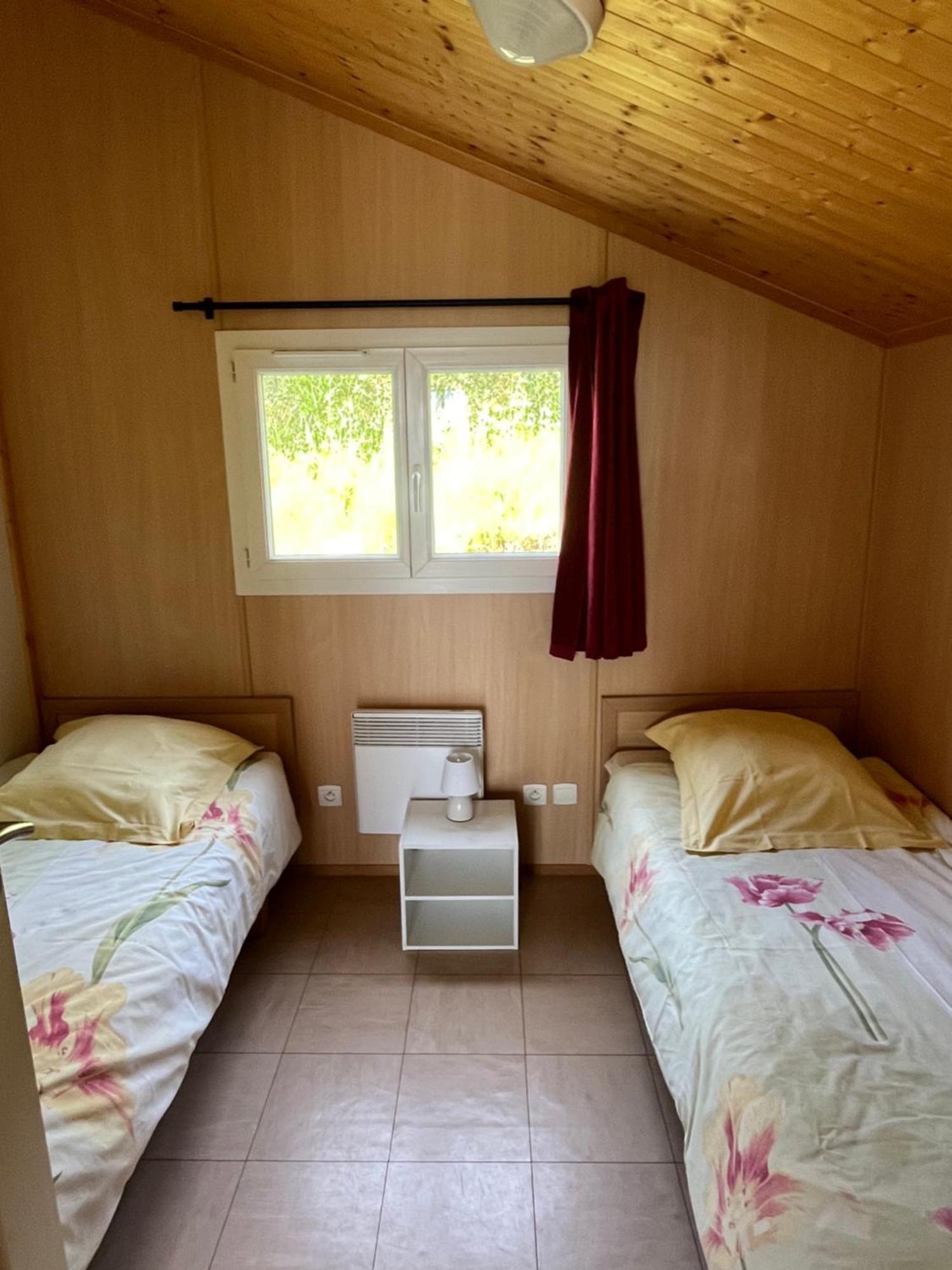 Les Chalets Du Piou Bussieres  Luaran gambar